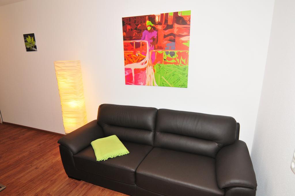 Fewo Samanta Schmider- Auch Kurzfristig Ep Karten Garantiert! Appartement Rust Kamer foto